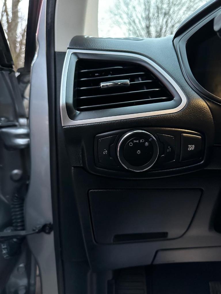 2023 Ford Edge SEL photo