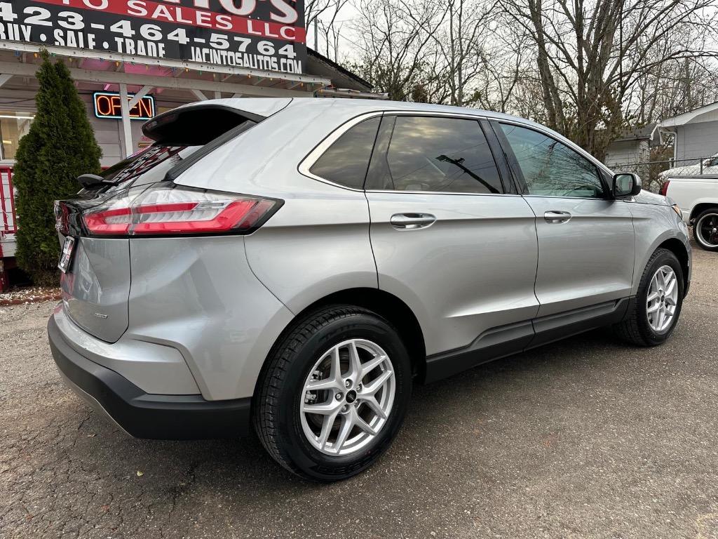 2023 Ford Edge SEL photo