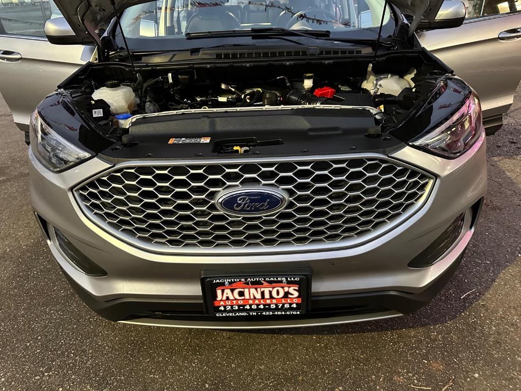 2023 Ford Edge SEL photo