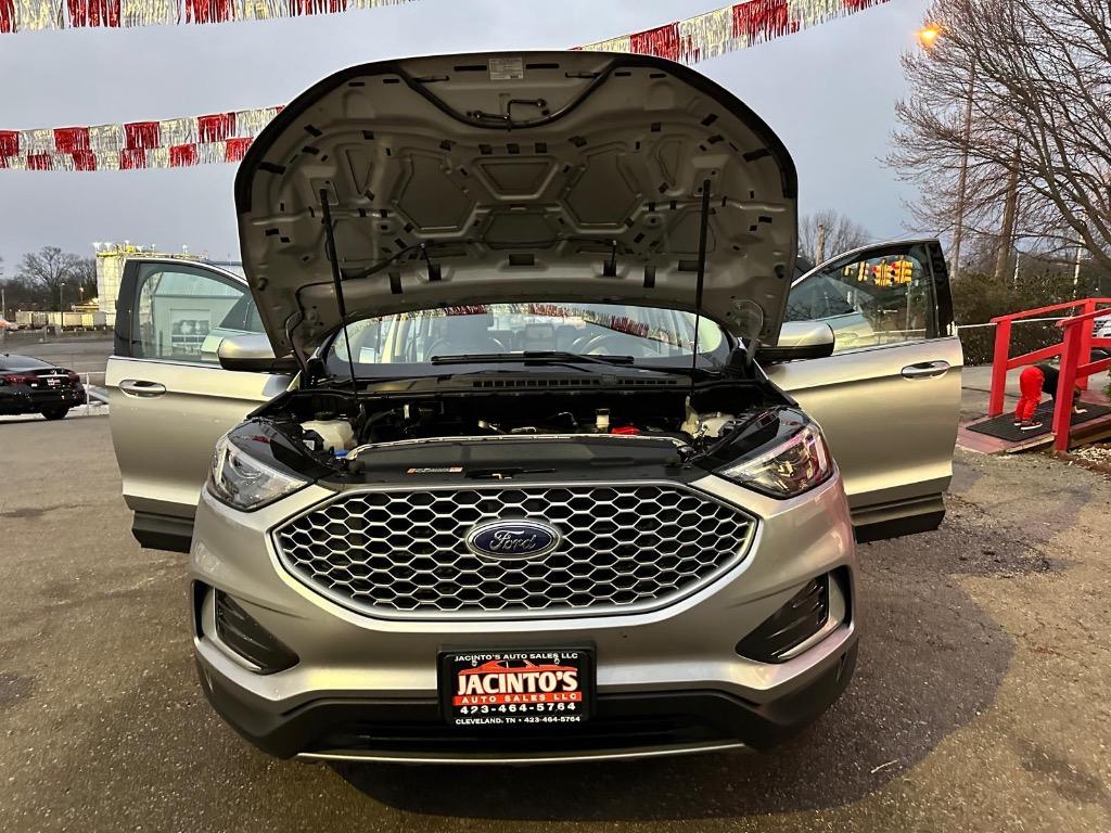 2023 Ford Edge SEL photo