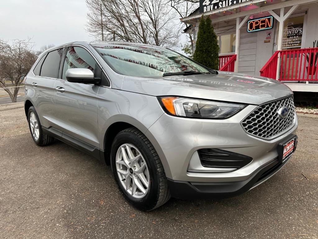 2023 Ford Edge SEL photo