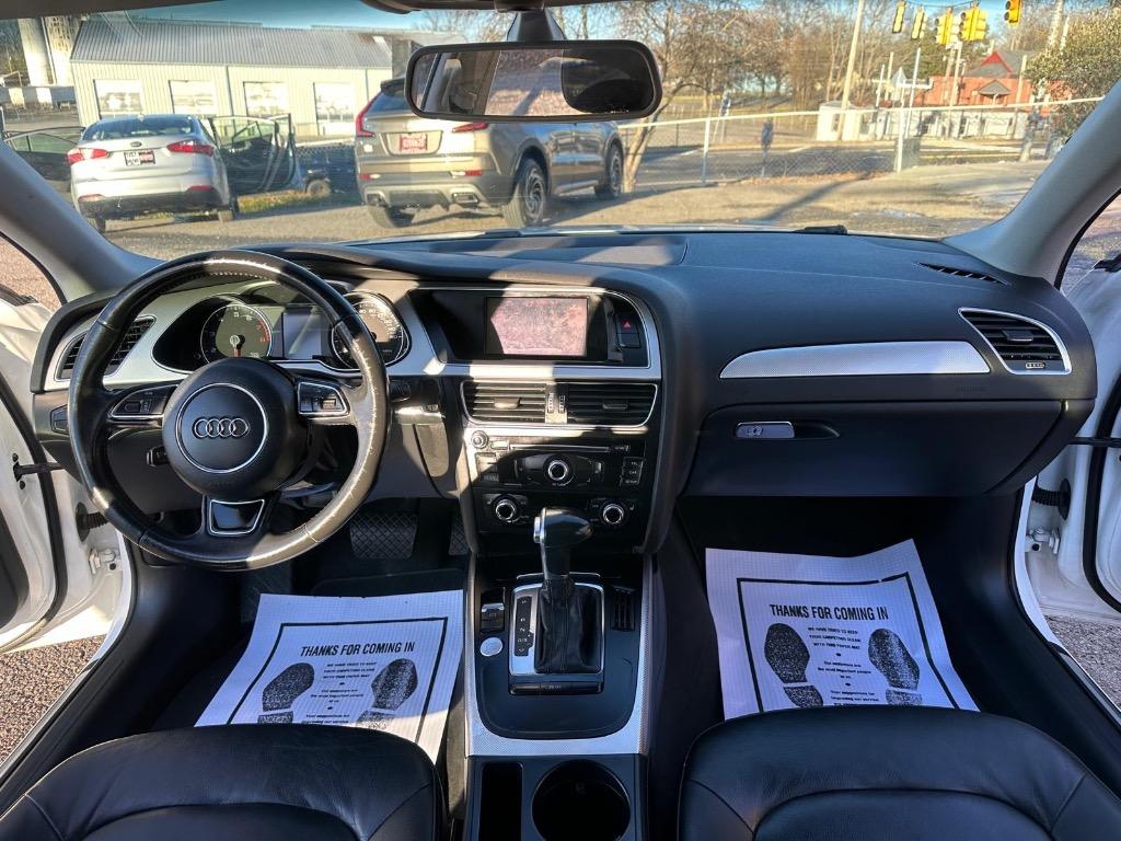 2016 Audi A4 Premium photo
