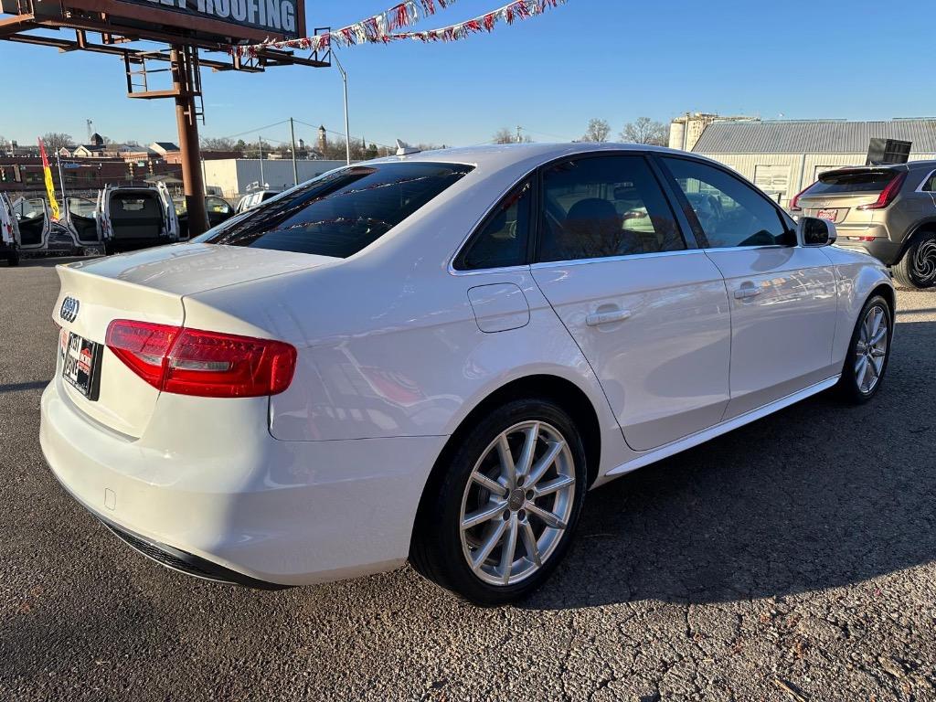 2016 Audi A4 Premium photo