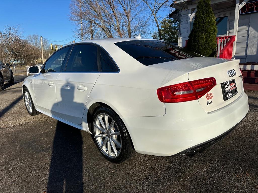 2016 Audi A4 Premium photo