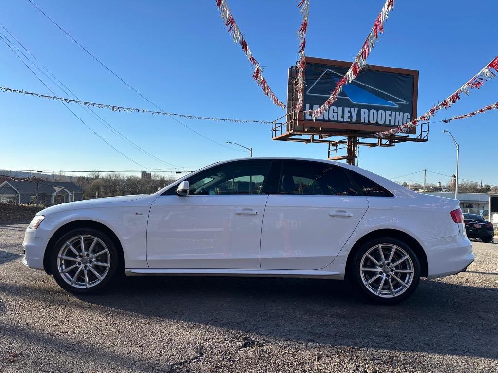 2016 Audi A4 Premium photo
