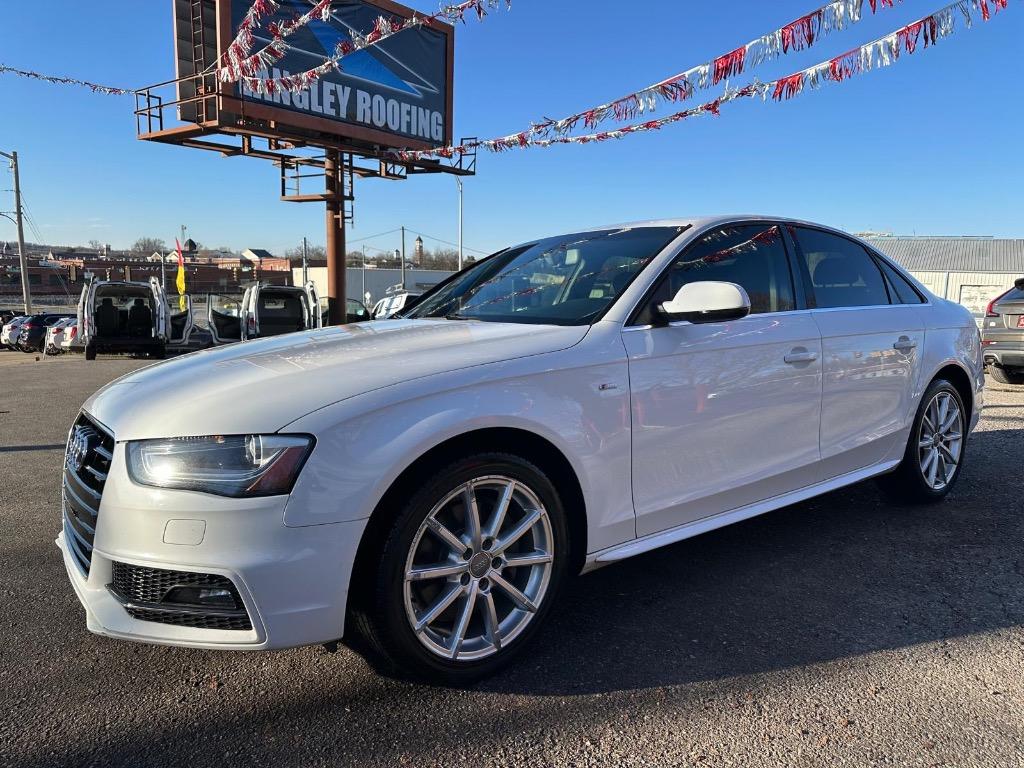 2016 Audi A4 Premium photo