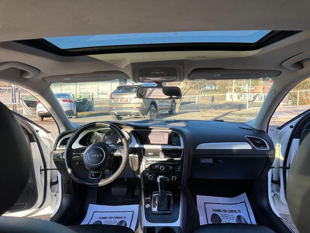 2016 Audi A4 Premium photo