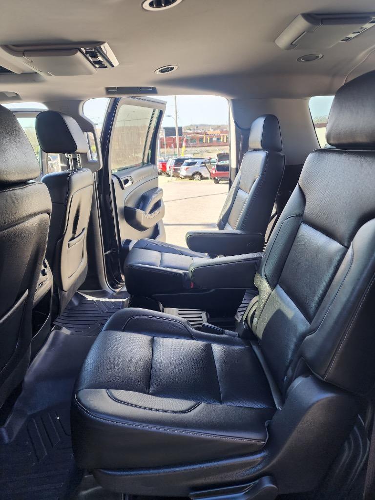 2016 GMC Yukon XL 1500 SLT photo