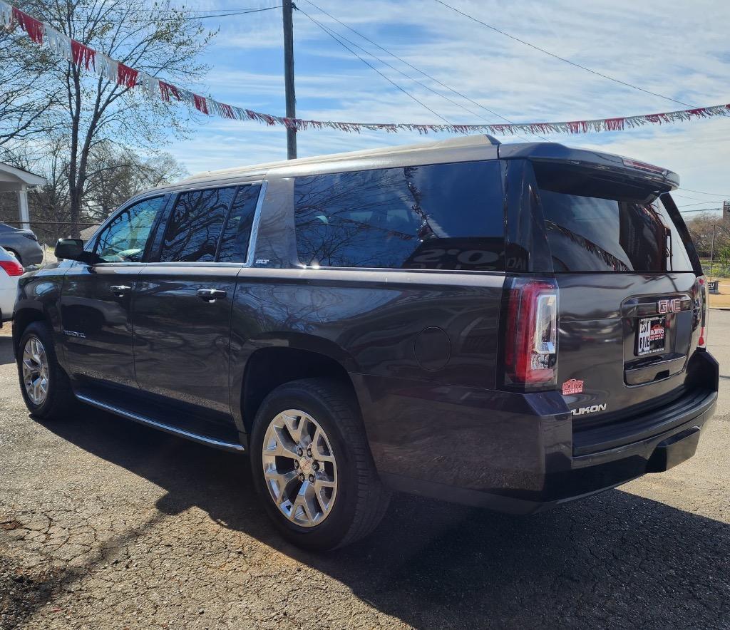 2016 GMC Yukon XL 1500 SLT photo