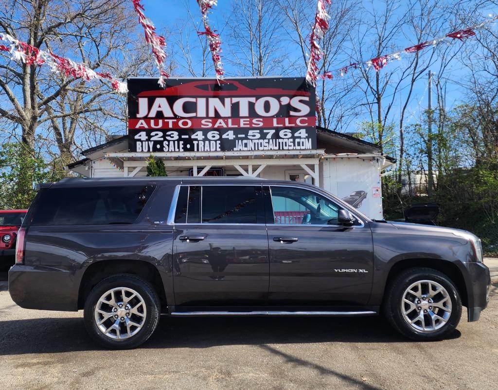 2016 GMC Yukon XL 1500 SLT photo