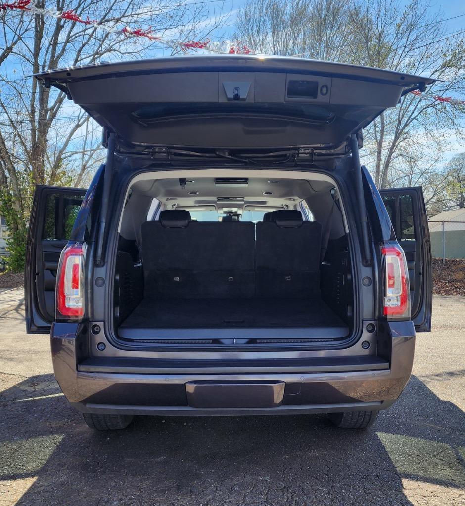 2016 GMC Yukon XL 1500 SLT photo
