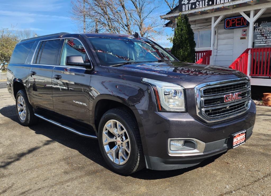 2016 GMC Yukon XL 1500 SLT photo