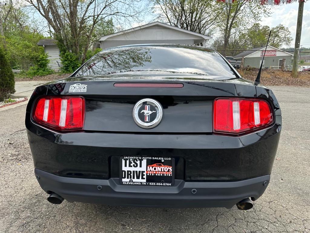 2012 Ford Mustang V6 photo
