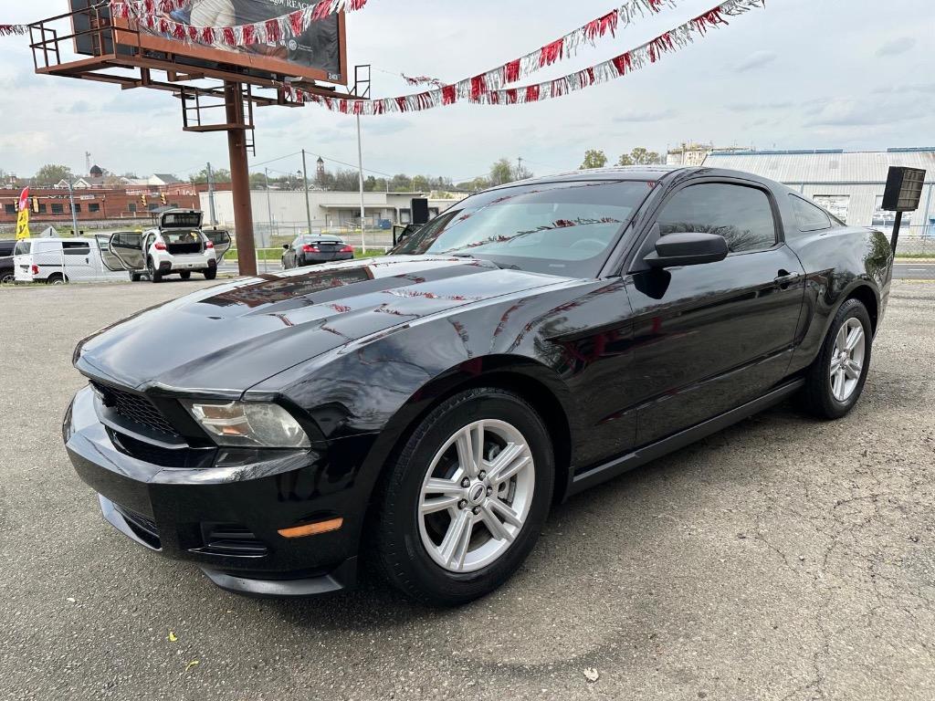 2012 Ford Mustang V6 photo