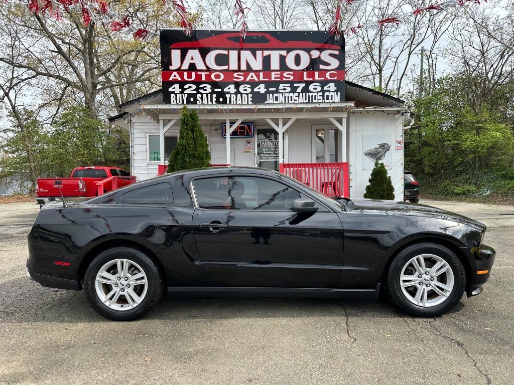 2012 Ford Mustang V6 photo