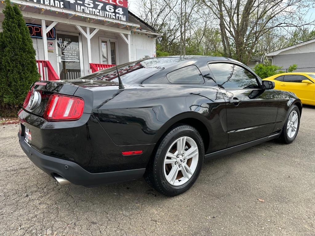 2012 Ford Mustang V6 photo