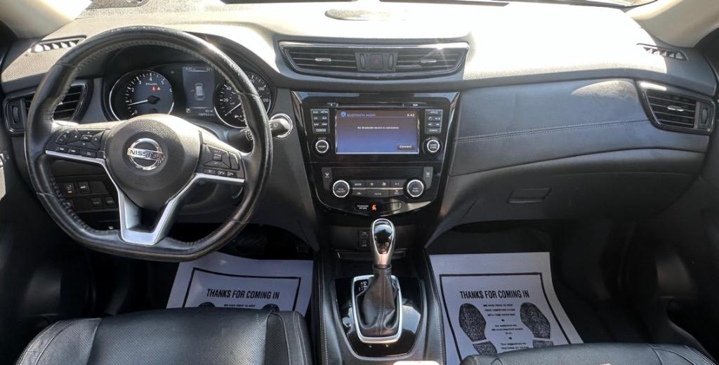 2017 Nissan Rogue SL photo