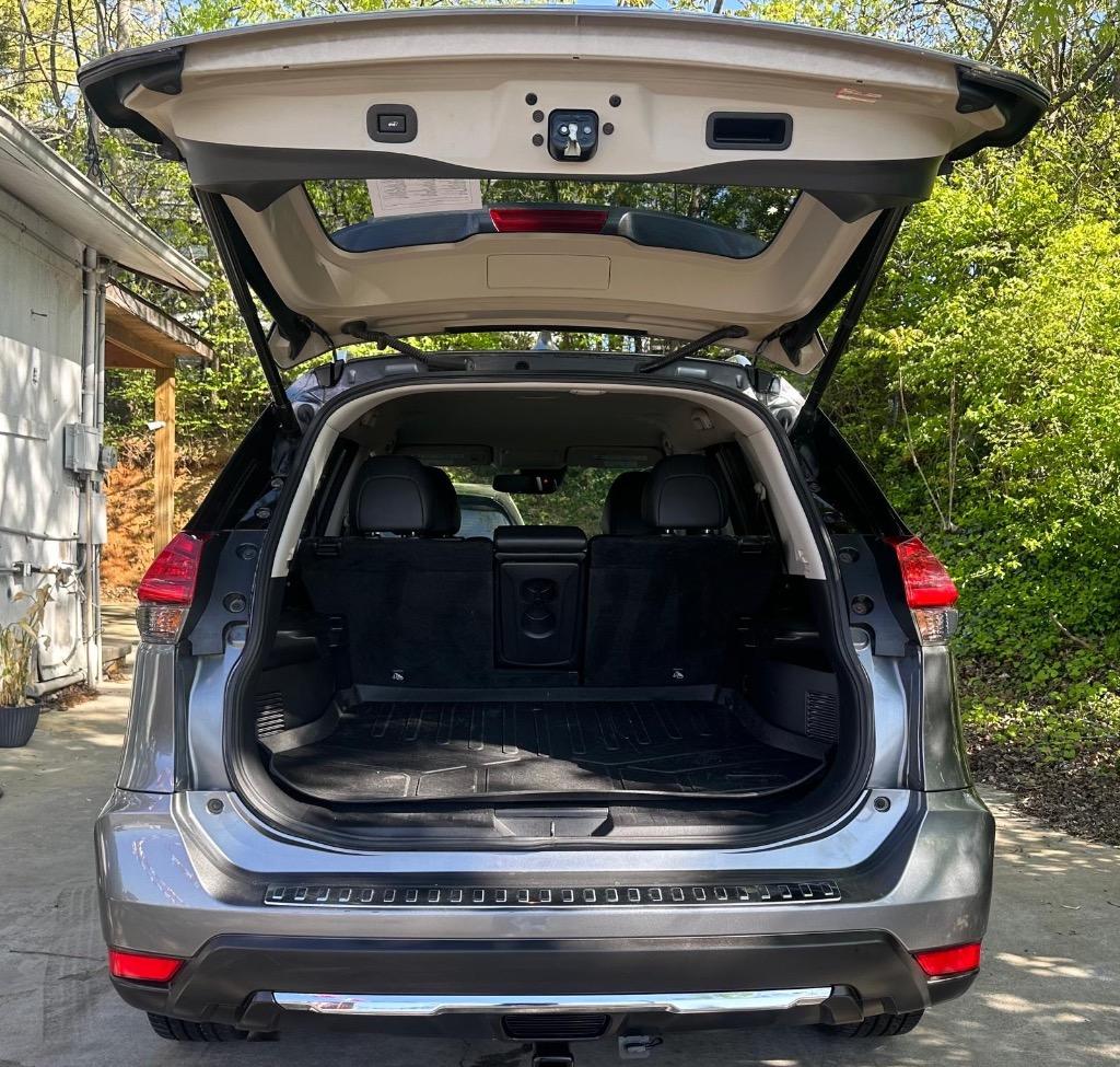 2017 Nissan Rogue SL photo