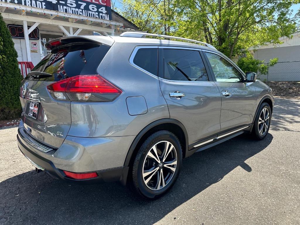2017 Nissan Rogue SL photo
