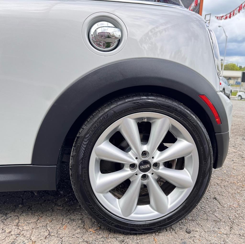 2013 MINI Cooper S photo