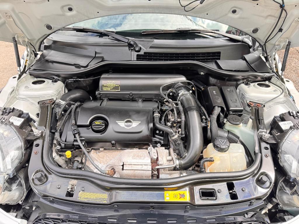 2013 MINI Cooper S photo