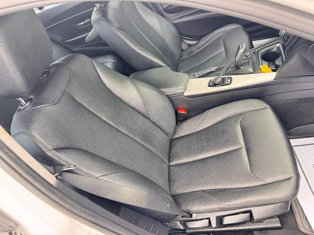 2014 BMW MDX 320i photo
