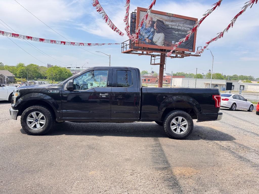 2015 Ford F150 XLT photo