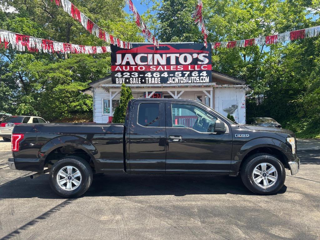 2015 Ford F150 XLT photo