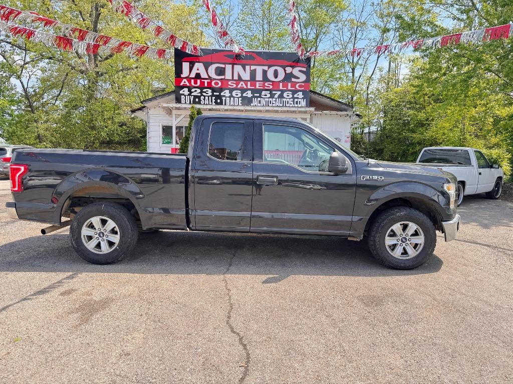 2015 Ford F150 XLT photo