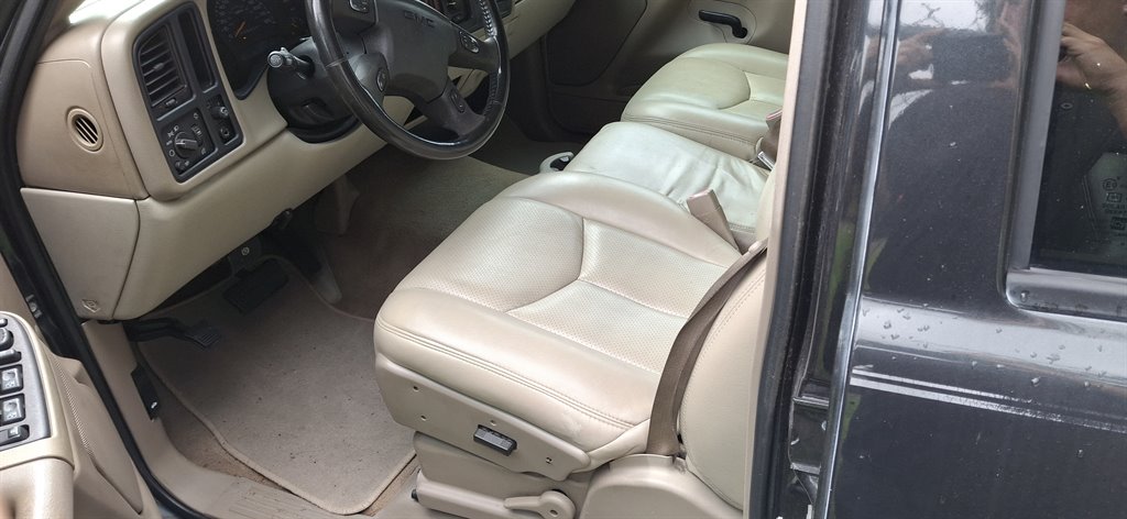 2006 GMC Yukon - $7,495