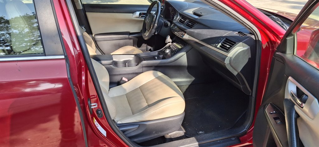 2012 Lexus CT 200h photo