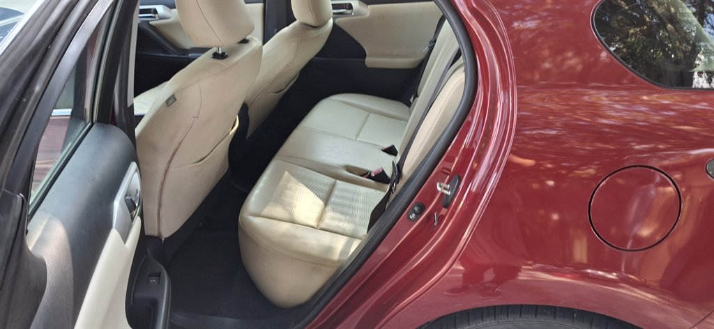 2012 Lexus CT 200h photo