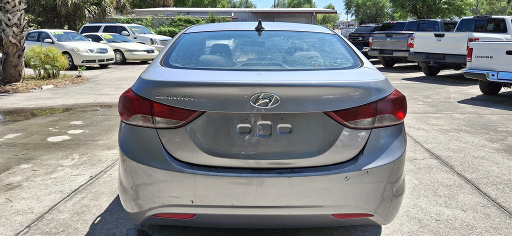 2013 Hyundai Elantra GLS photo
