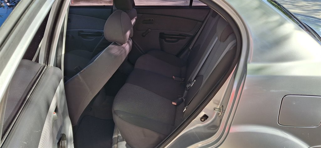 2010 Kia Rio photo