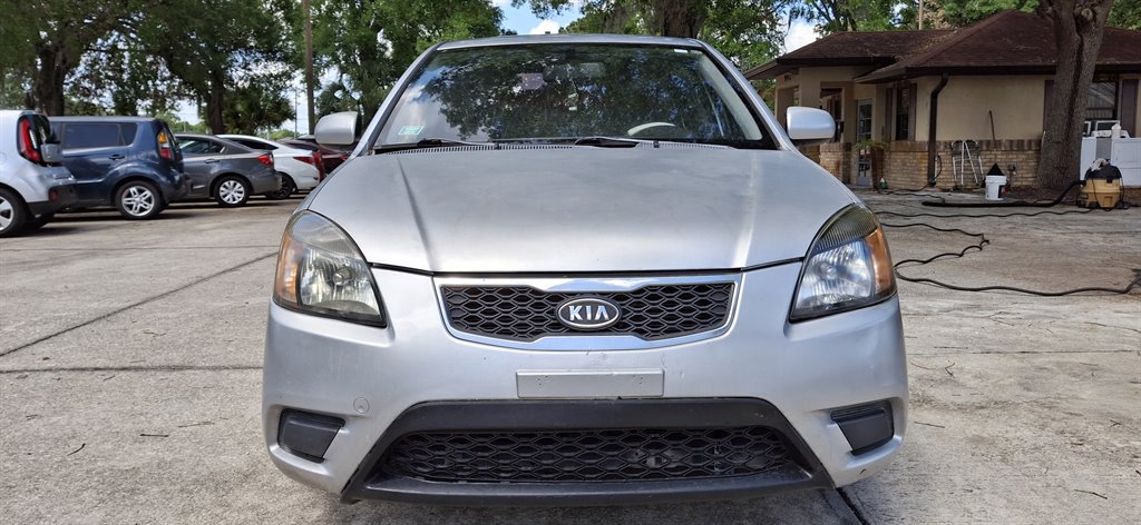 2010 Kia Rio photo