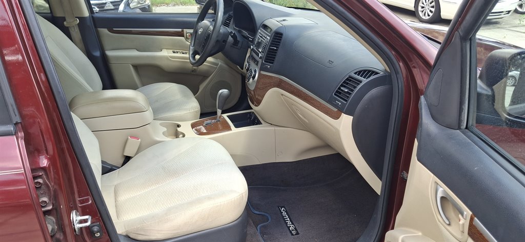 2009 Hyundai Santa Fe - $6,495