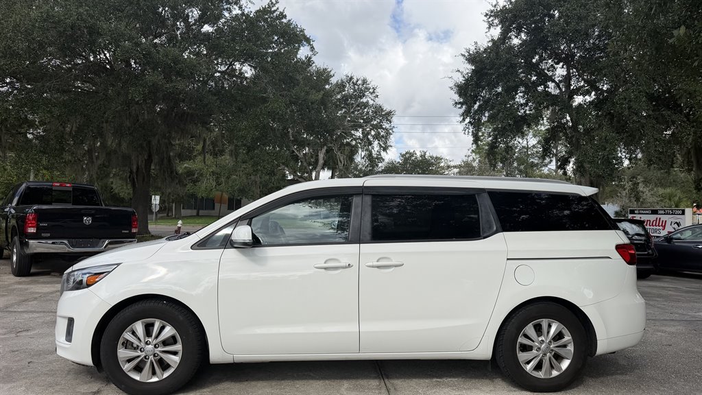 2016 Kia Sedona - $7,995