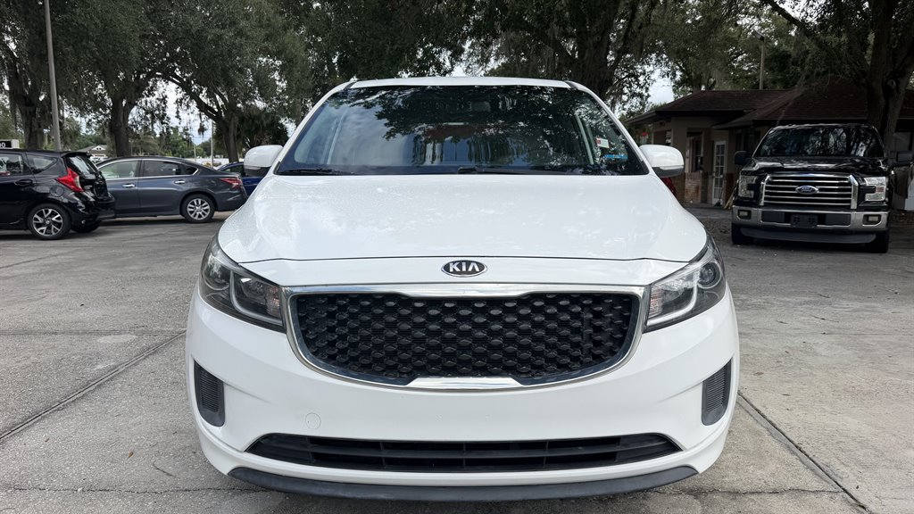 2016 Kia Sedona - $7,995