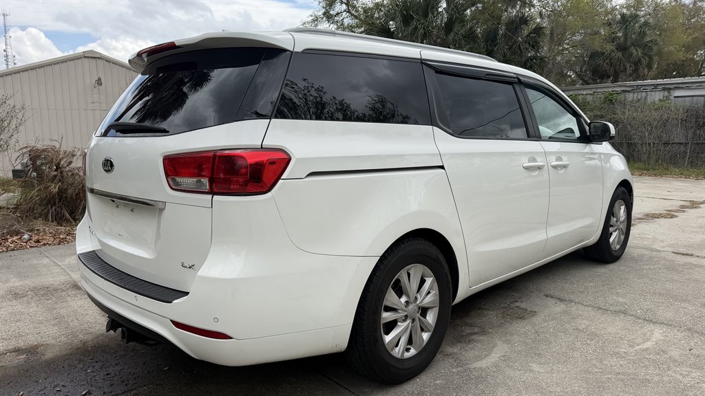 2016 Kia Sedona - $7,995
