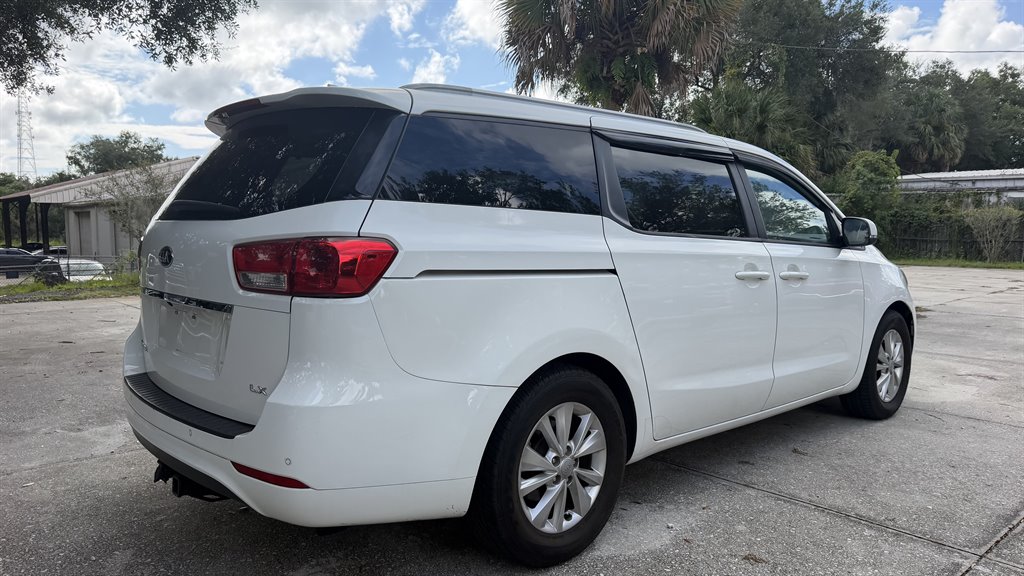 2016 Kia Sedona - $7,995