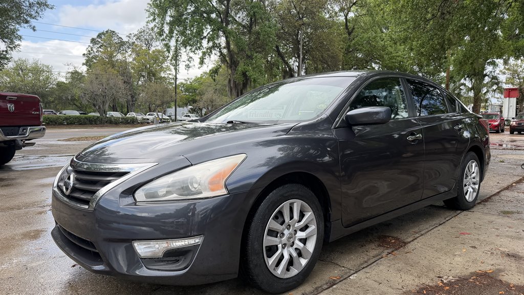 2013 Nissan Altima - $6,495