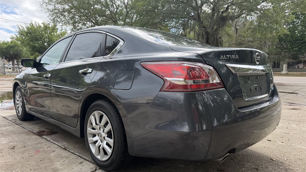 2013 Nissan Altima - $6,495