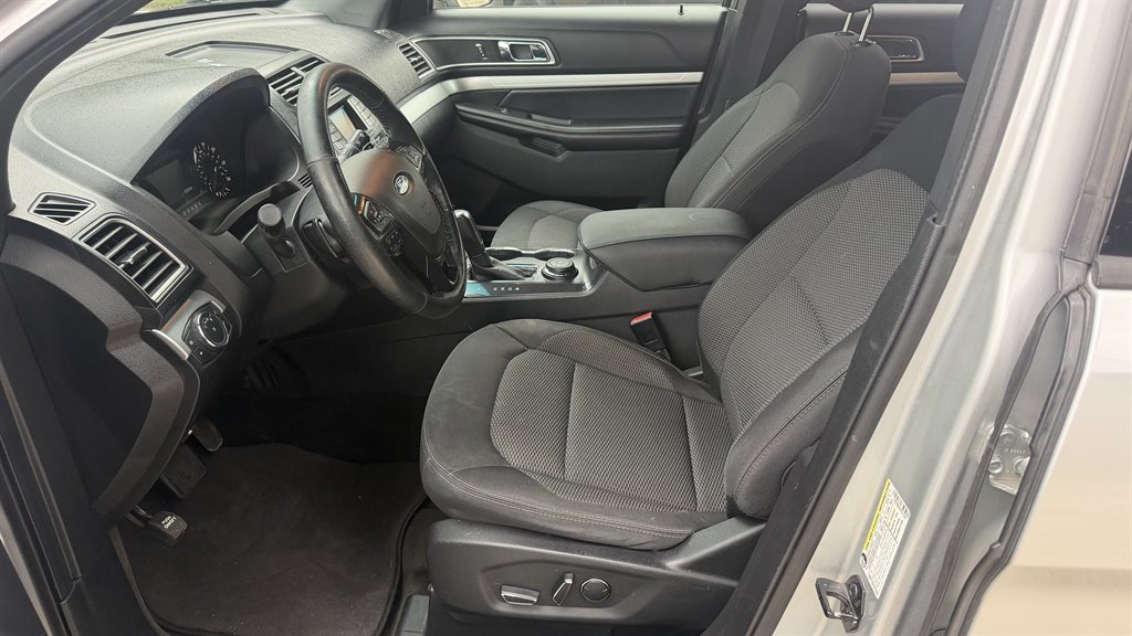 2017 Ford Explorer - $8,995