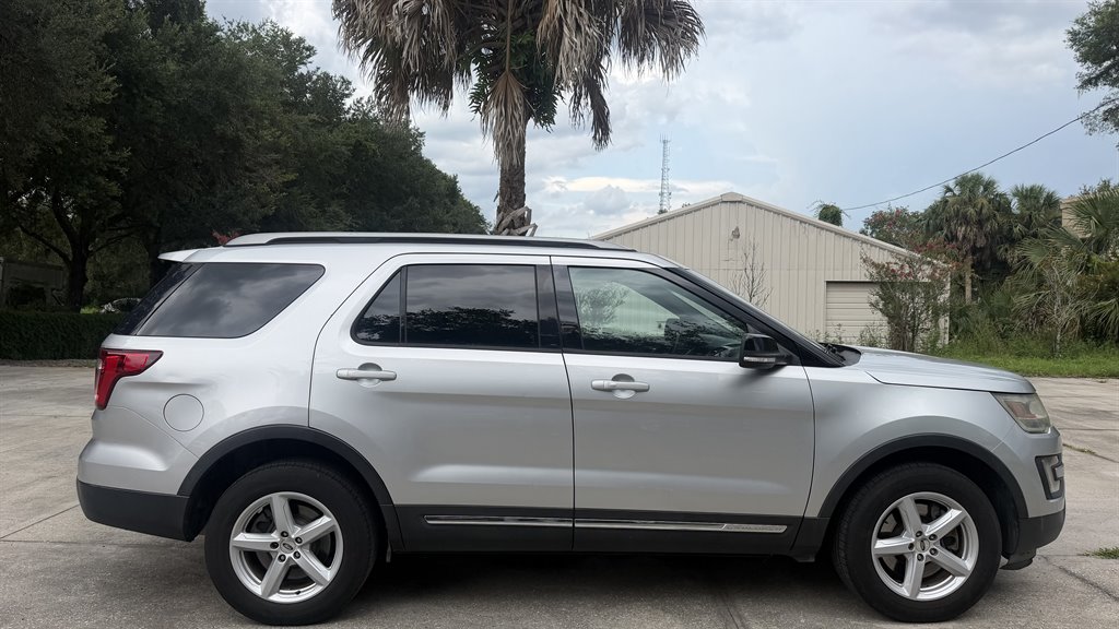 2017 Ford Explorer - $8,995