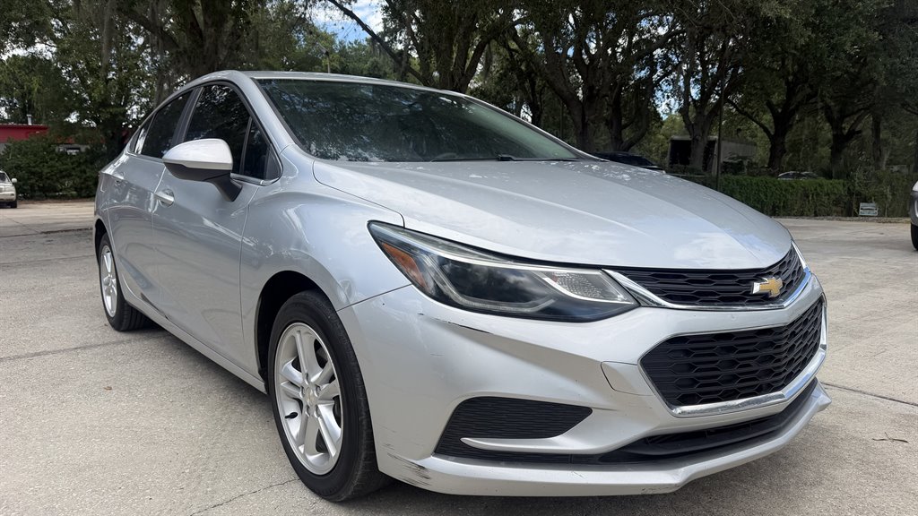 2018 Chevrolet Cruze - $8,500