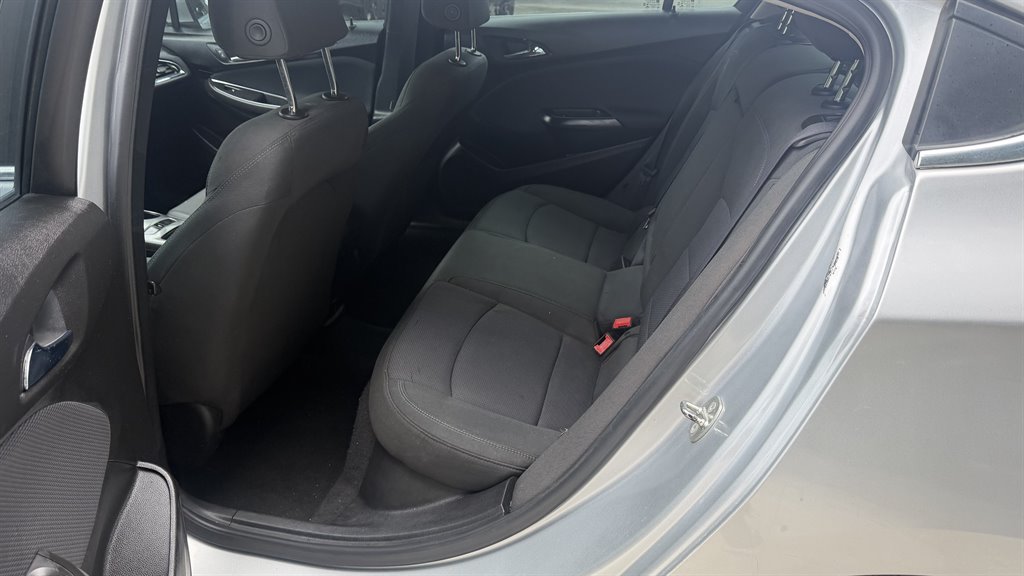 2018 Chevrolet Cruze - $8,500