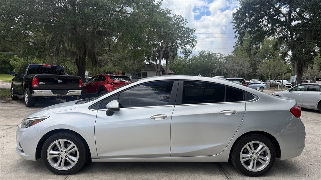 2018 Chevrolet Cruze - $8,500