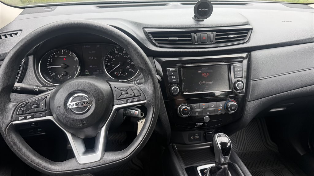 2018 Nissan Rogue - $9,995