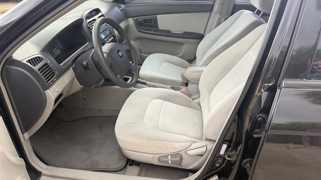 2006 Kia Spectra - $3,495