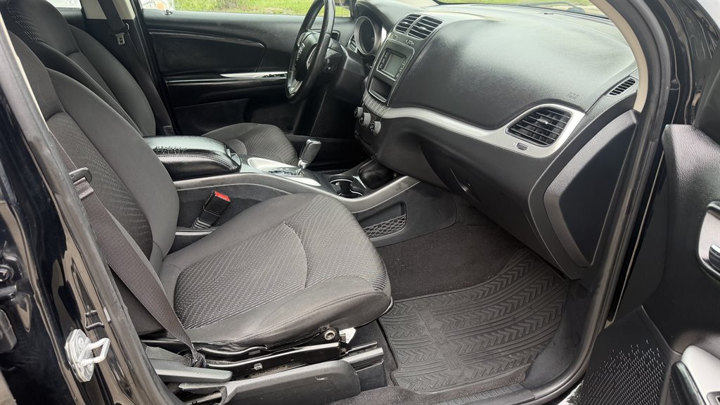 2015 Dodge Journey - $7,495